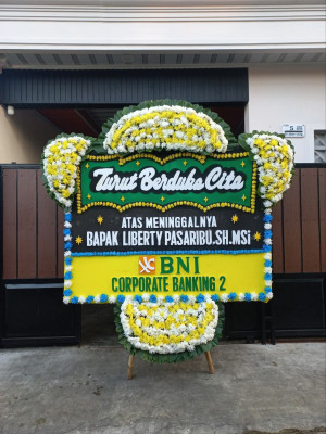 Papan Bunga Duka di Rambung Timur