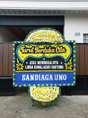 Papan Bunga Duka di Rambung Timur