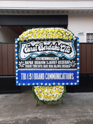 Papan Bunga Duka di Rambung Timur